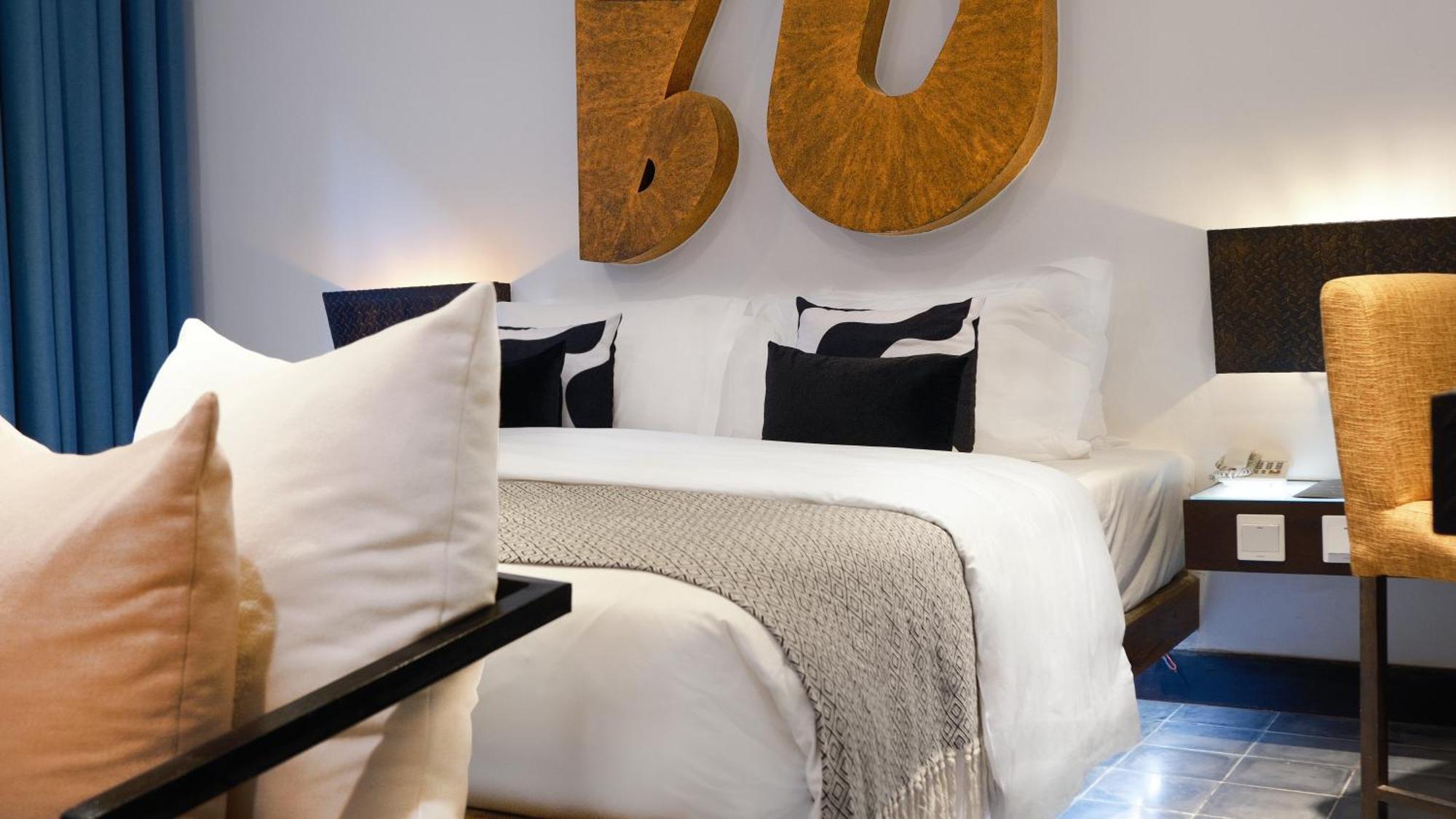 Luxury Double Room USD15 Credit Spa